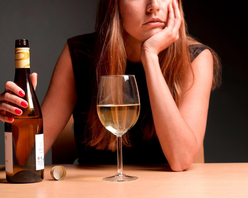 Анонимное лечение женского алкоголизма в Симферополе